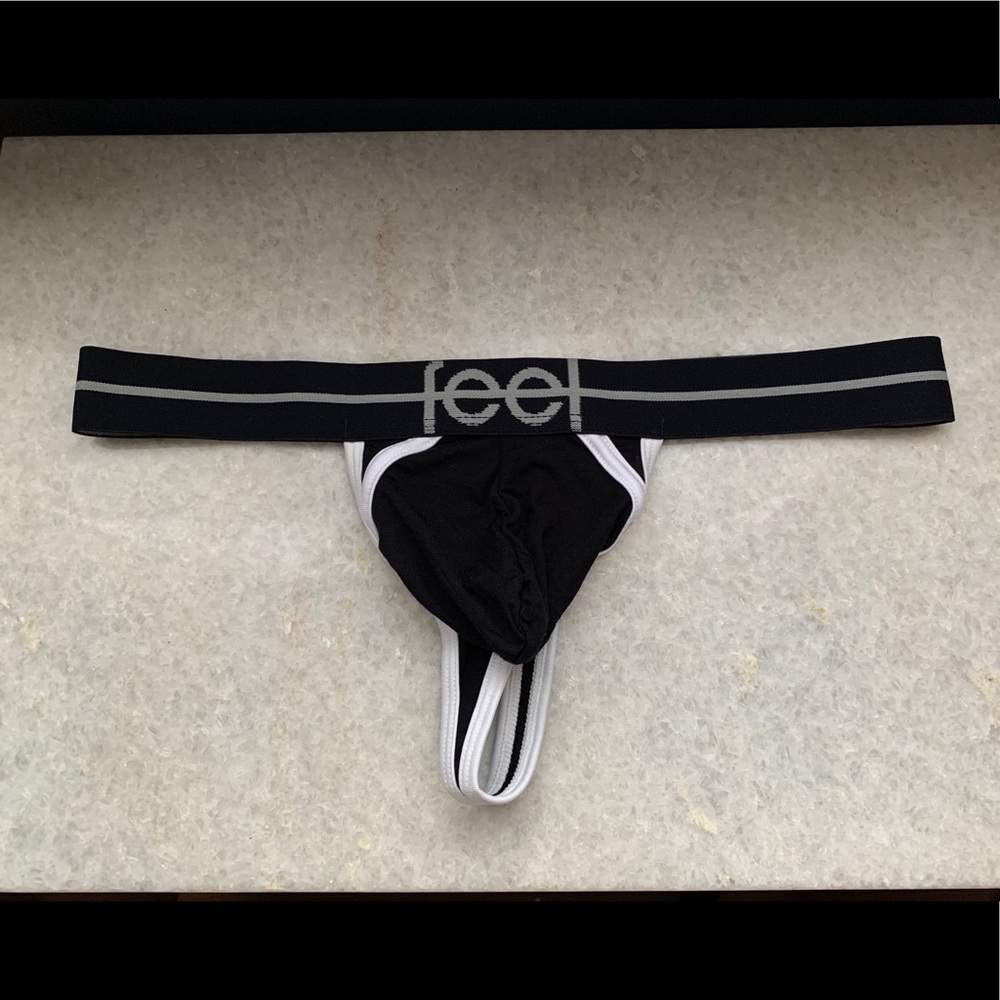 Men’s Black and White Feel Thong